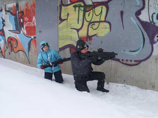 Семейная игра в лазертаг, 2 марта 2013 года - Боевая двойка на тылах трибун :: Лазертаг-клуб «Зарница» - организация лазертаг-игр в Перми
