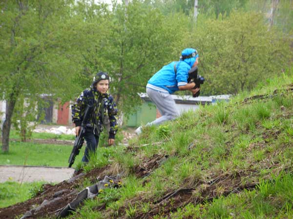 День рождения Глеба, 25 мая 2013 года - Вперед, на холм, они отступают! :: Лазертаг-клуб «Зарница» - организация лазертаг-игр в Перми